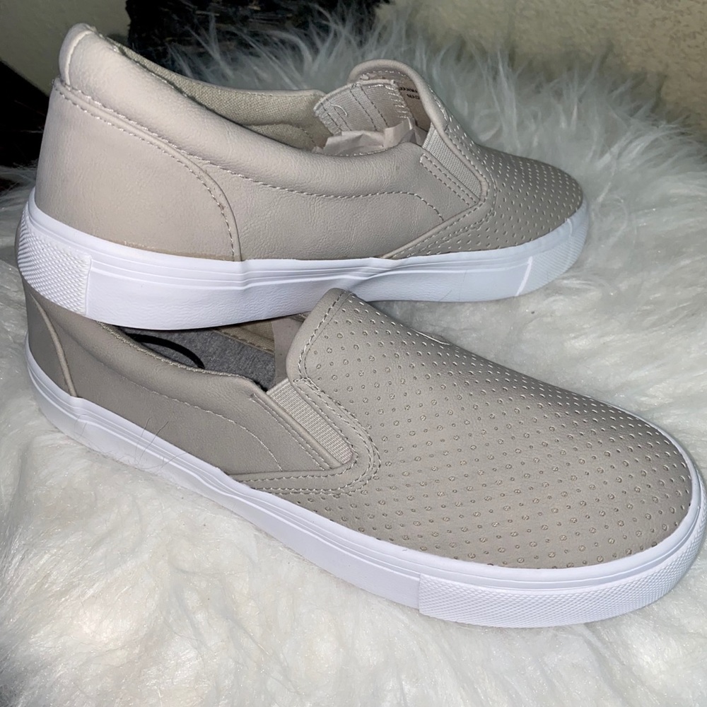Slip On | Gray | White | Shoes